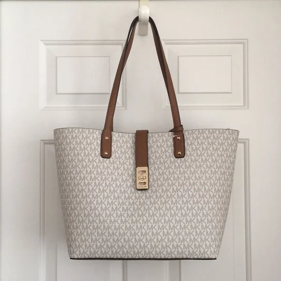 Michael Kors Tote Signature Brand Monogram Gold Hardware Tan Handle - Picture 2 of 9